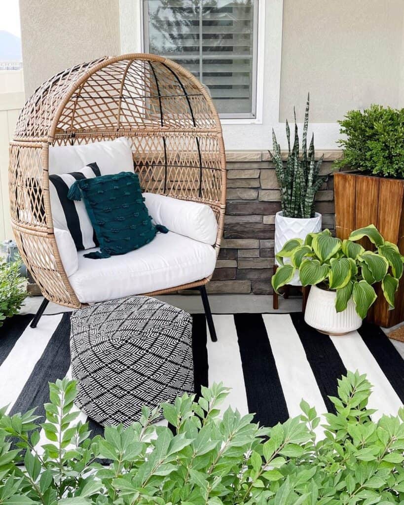 29 Outdoor Egg Chair Ideas for an Inspiring Space