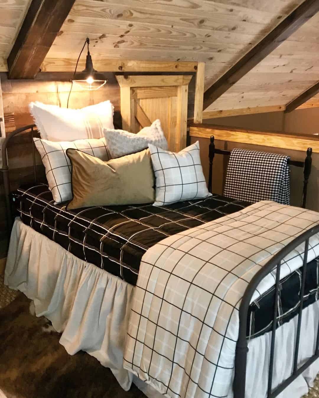 24 Dreamy Low Sloped Ceiling Bedroom Ideas