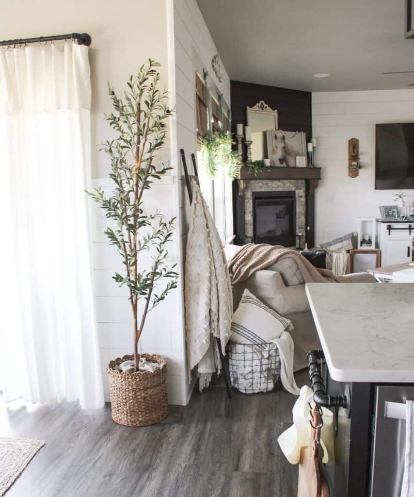 Vintage Farmhouse Aesthetic in Shiplap Living Room - Soul & Lane