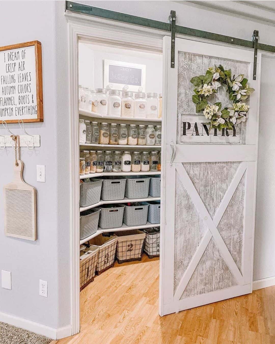 29 Walk In Pantry Ideas For Stylish Kitchen Storage