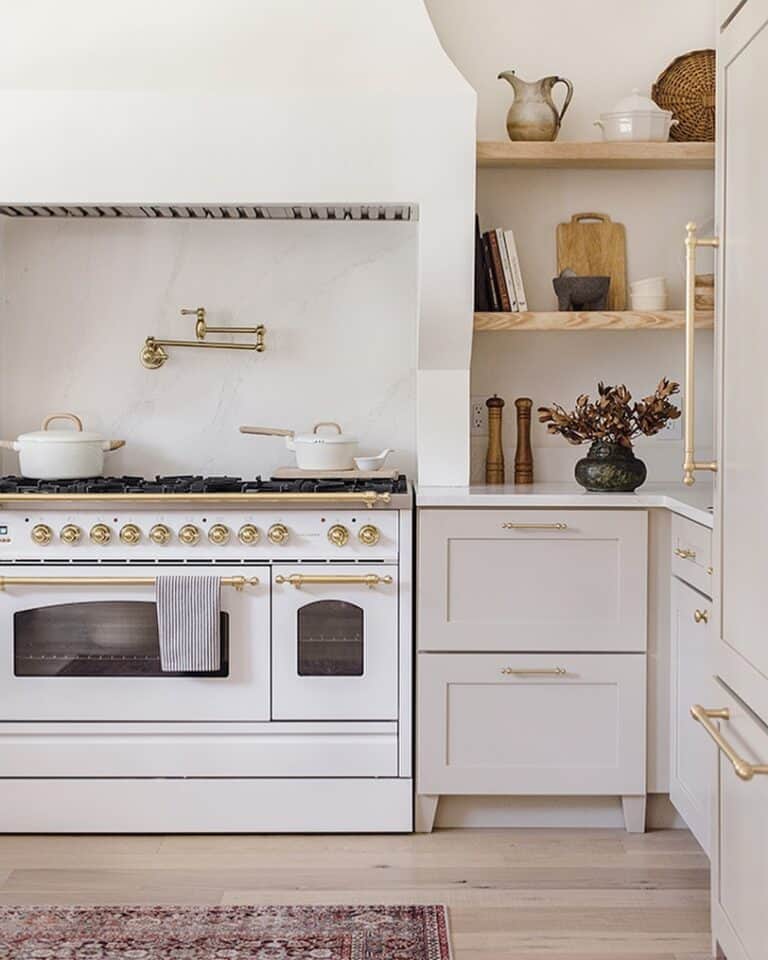 White and Gold Range with Pot Filler
