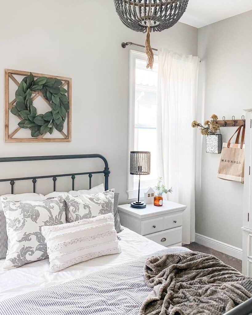 Wood Wall Décor in Light Gray Bedroom