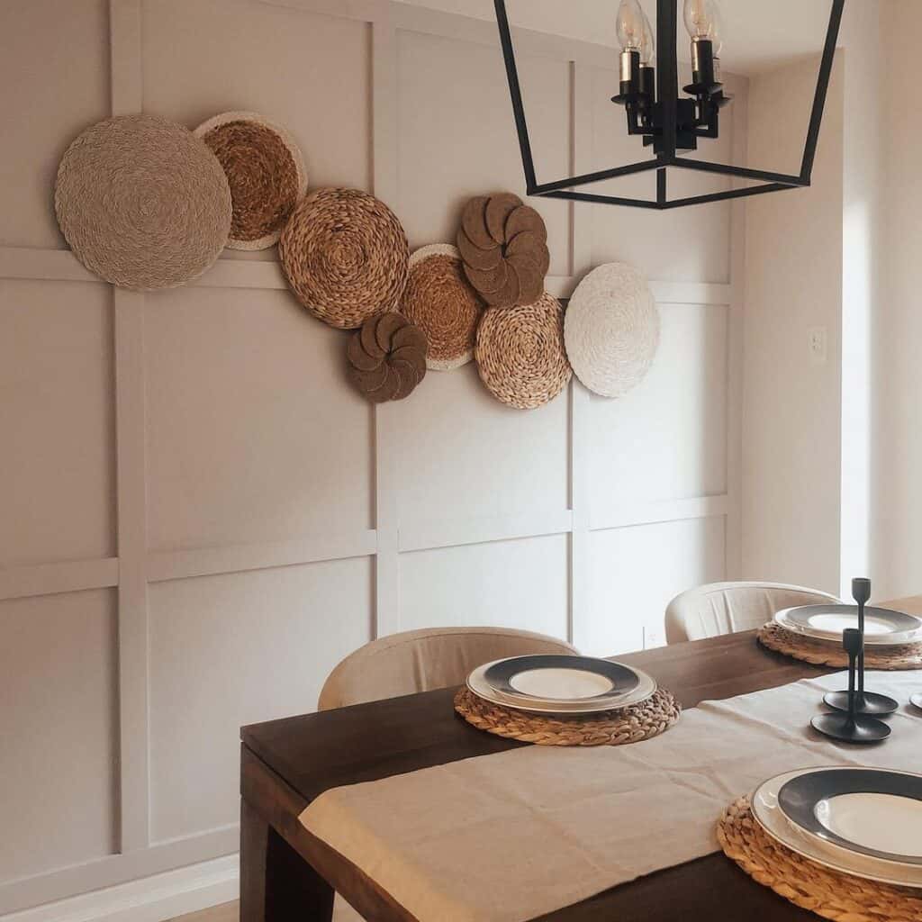 Woven Wall Décor in Dining Room