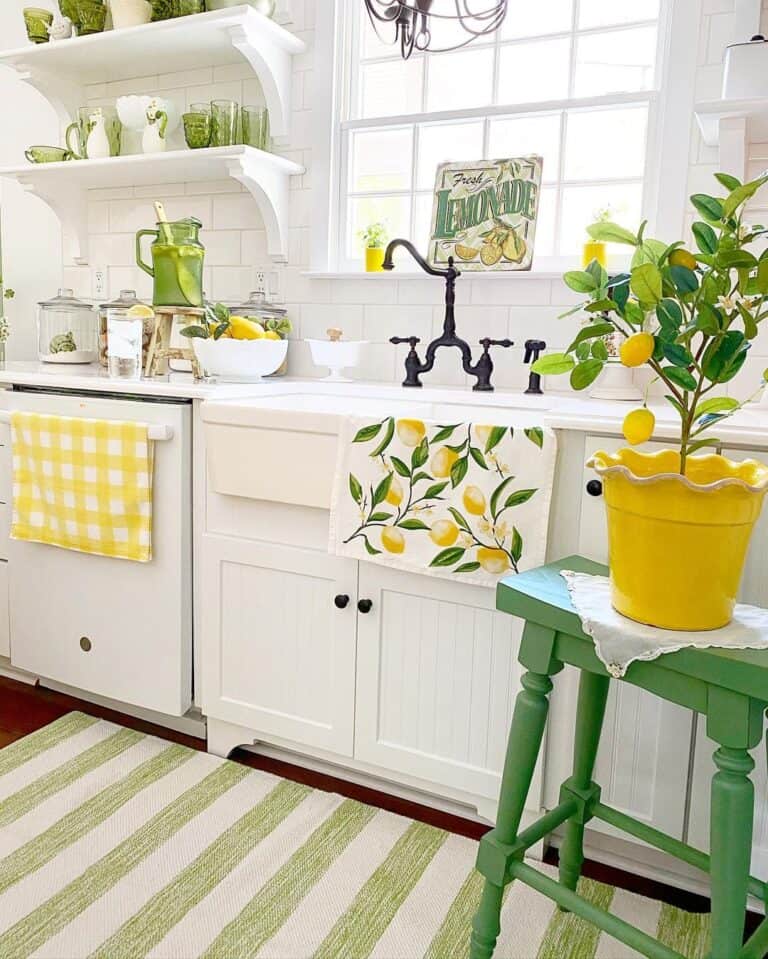 Yellow Kitchen Décor for Spring and Summer