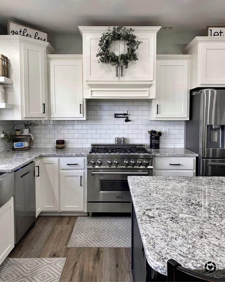 31 Charming Cabinet Crown Molding Ideas To Dress Up Cabinets