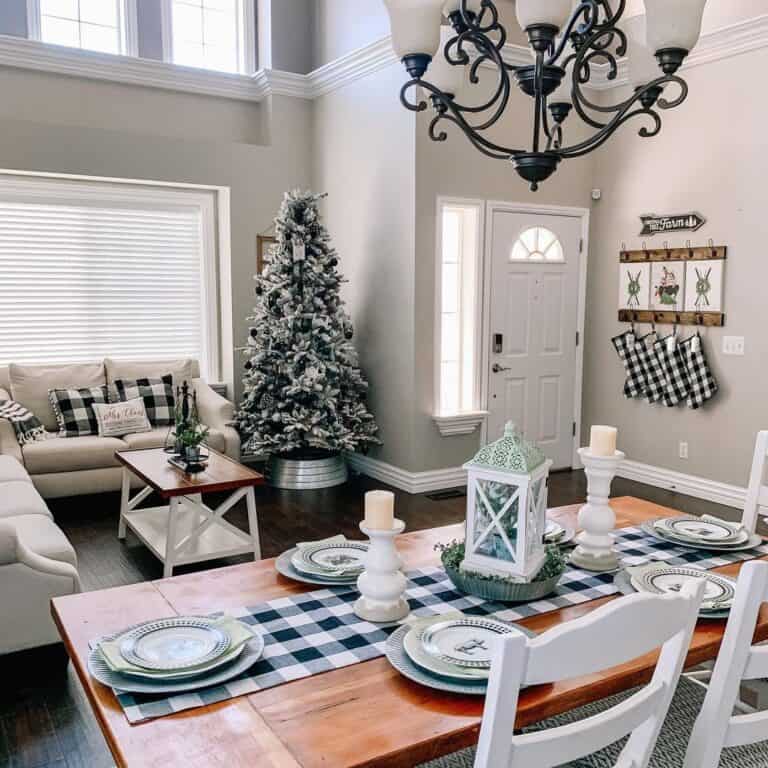 All Accessories Match Black and White Tree