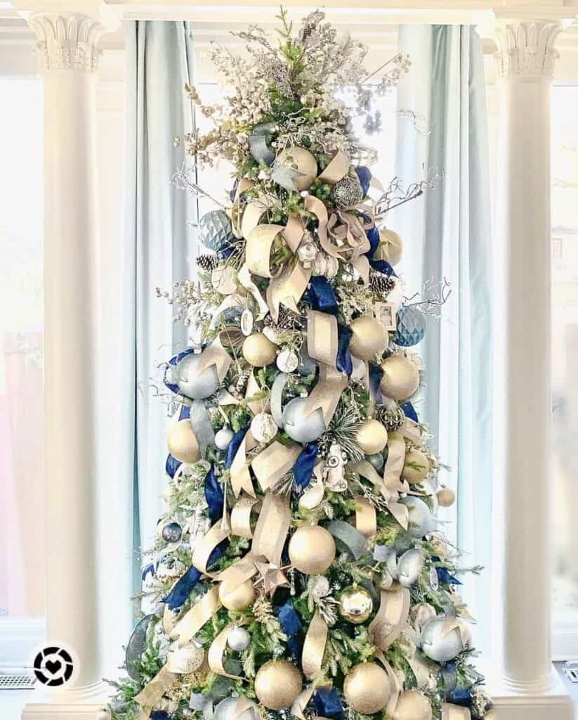 Beige and Blue Christmas Tree Decorations