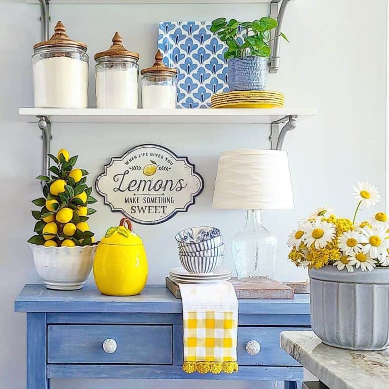 Blue and Yellow Theme for Kitchen Nook