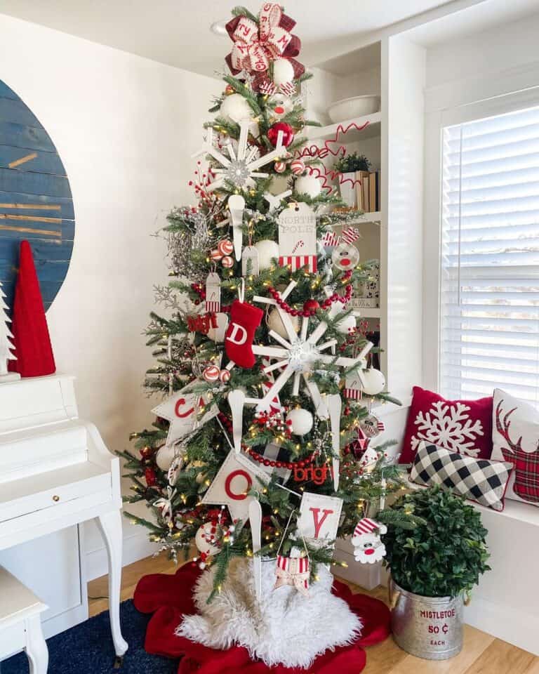 Christmas Tree with Vintage Red and White Decorations