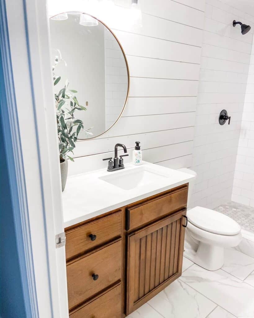 Elegant Shiplap Farmhouse Bathroom