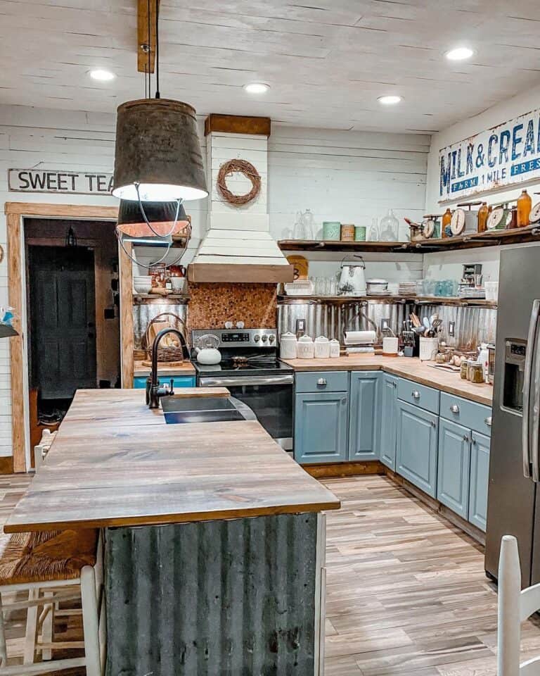 Farmhouse Kitchen and Island Ideas