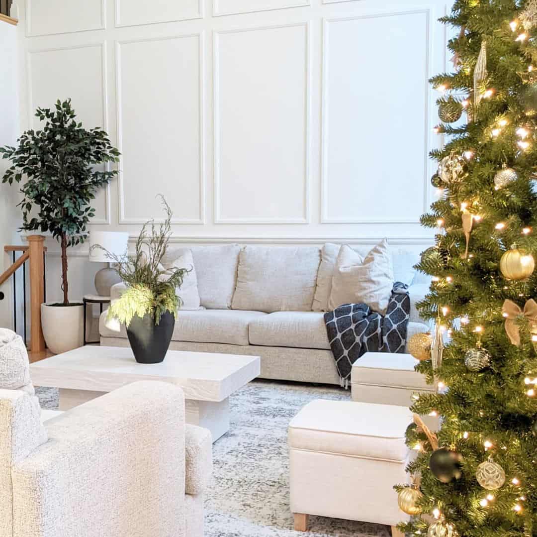 51 Stunning Gold Christmas Tree Decorations for a Merry Home