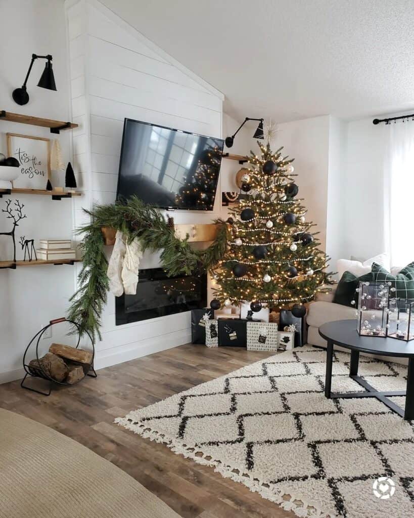 Full Christmas Tree with Oversized Black Ornaments