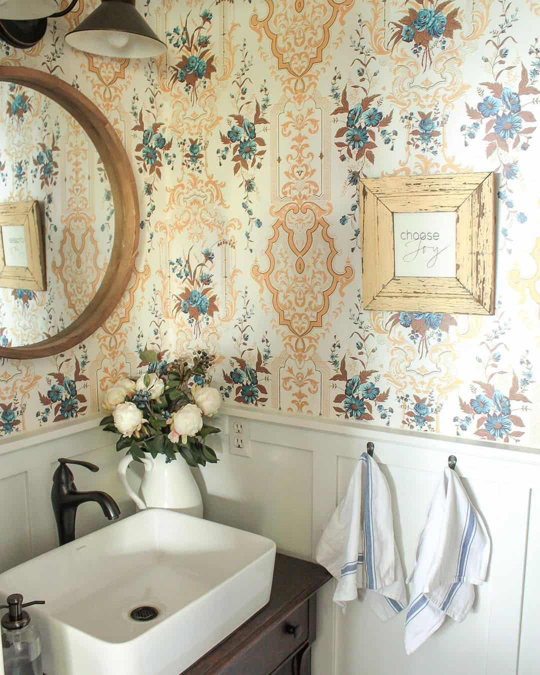 Gold and White Whimsical Bathroom Wallpaper - Soul & Lane
