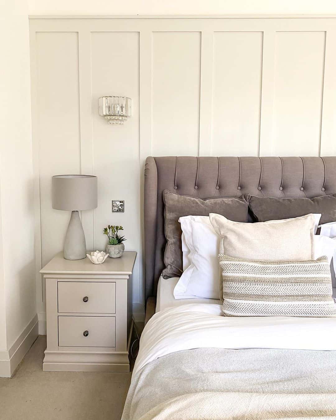 29 Incredible Ways to Use a Tufted Headboard In Your Bedroom