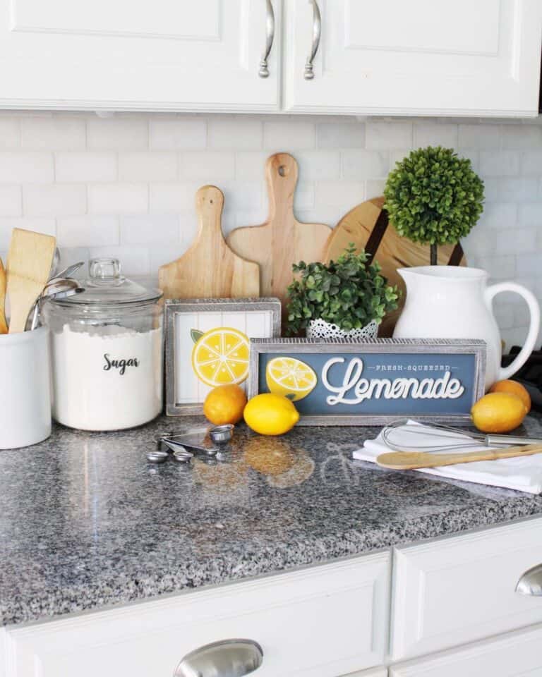 Lemon Décor Ideas for a Farmhouse Kitchen
