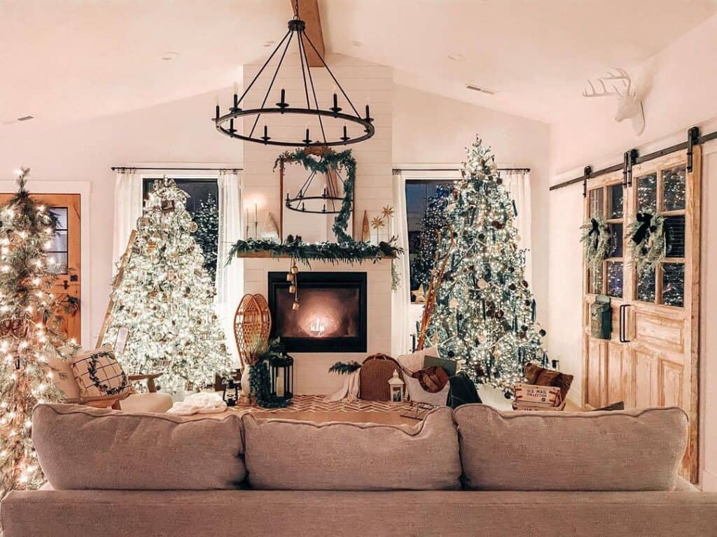 Living Room with Black Christmas Tree Decorations