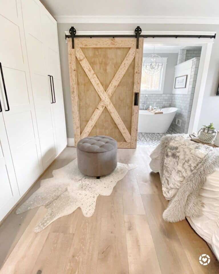 Modern Farmhouse Ideas for Bathroom Door and Interior