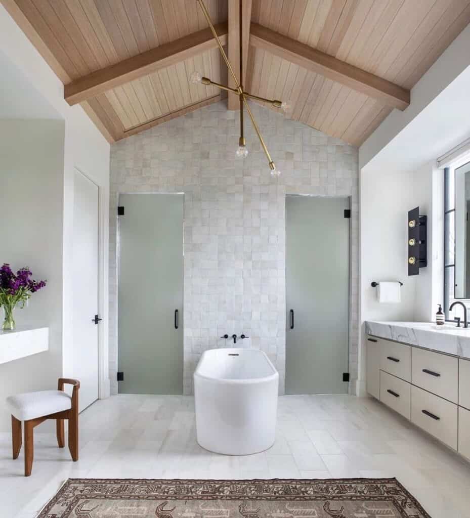 Neutral Bathroom with Pearlescent Tiled Wall