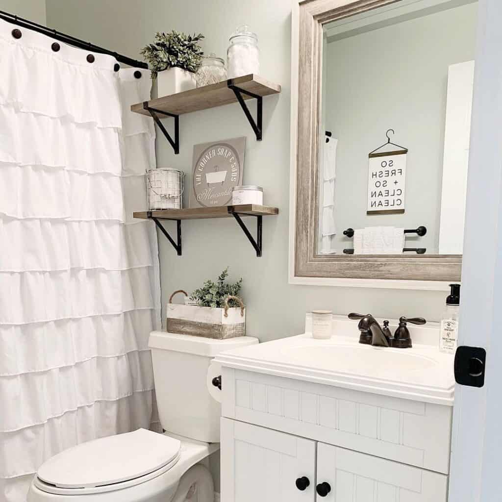 Neutral Bathroom with Shelf Décor Ideas