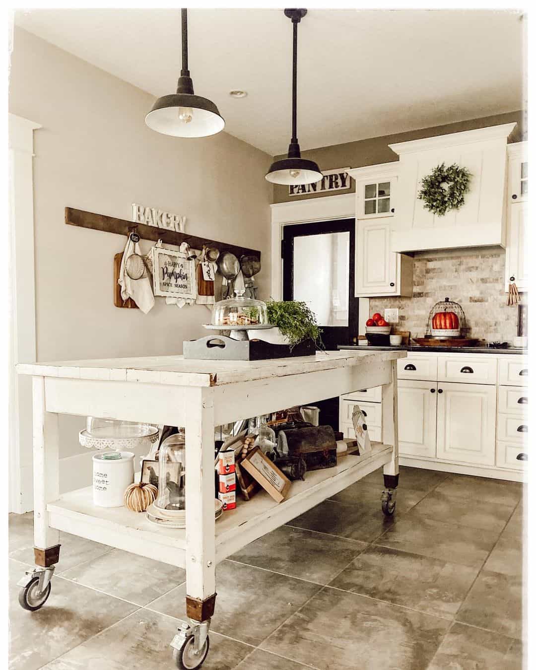 20 Rustic Kitchen Island Ideas for a Timeless Farmhouse Look
