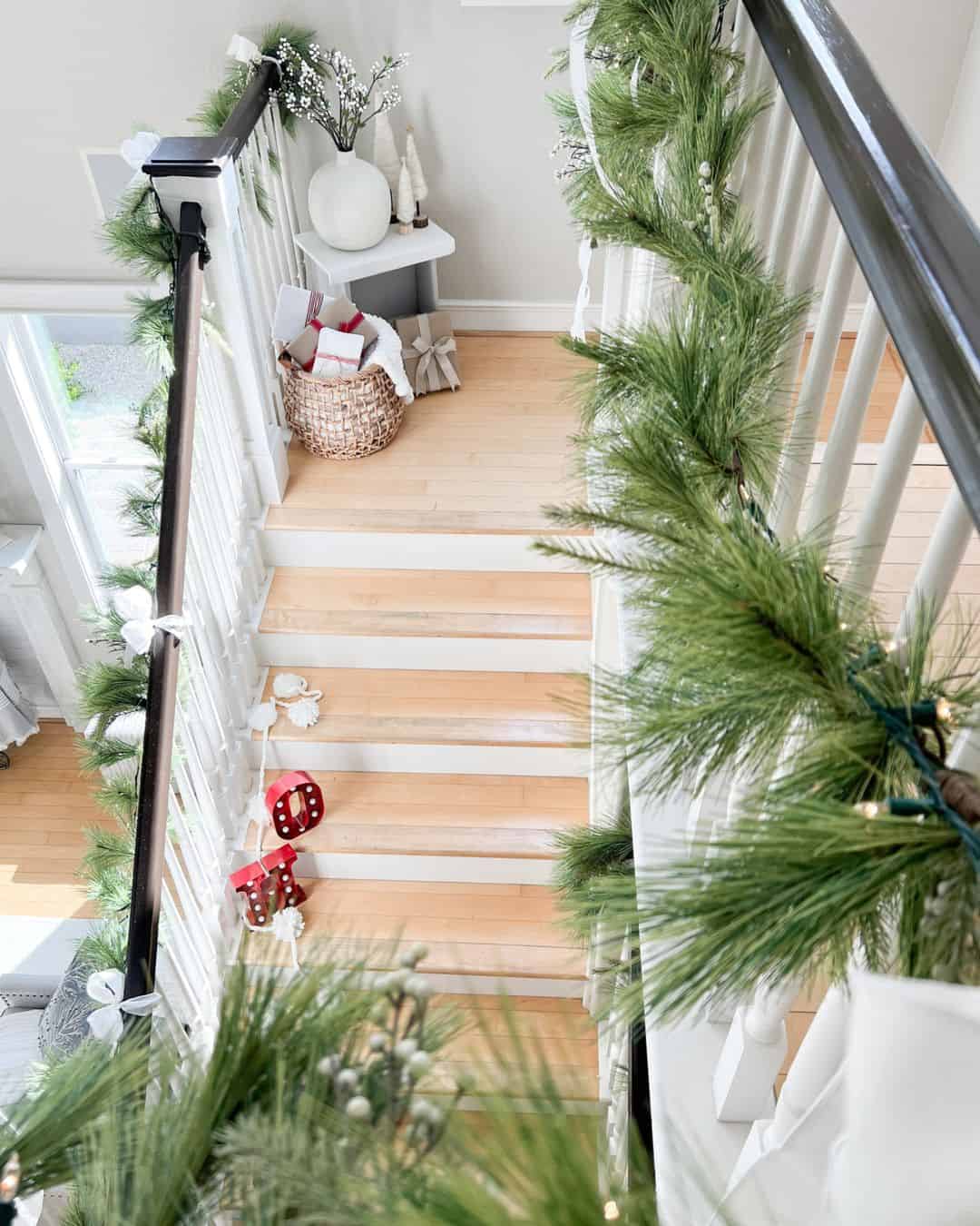 29 Stair Landing Ideas for a Creative Use of Space