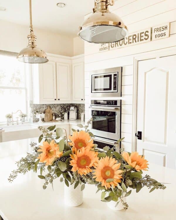 30 Ideas for Cheerful Sunflower Kitchen Décor