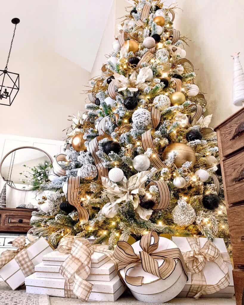 Black, White And Gold Christmas Tree