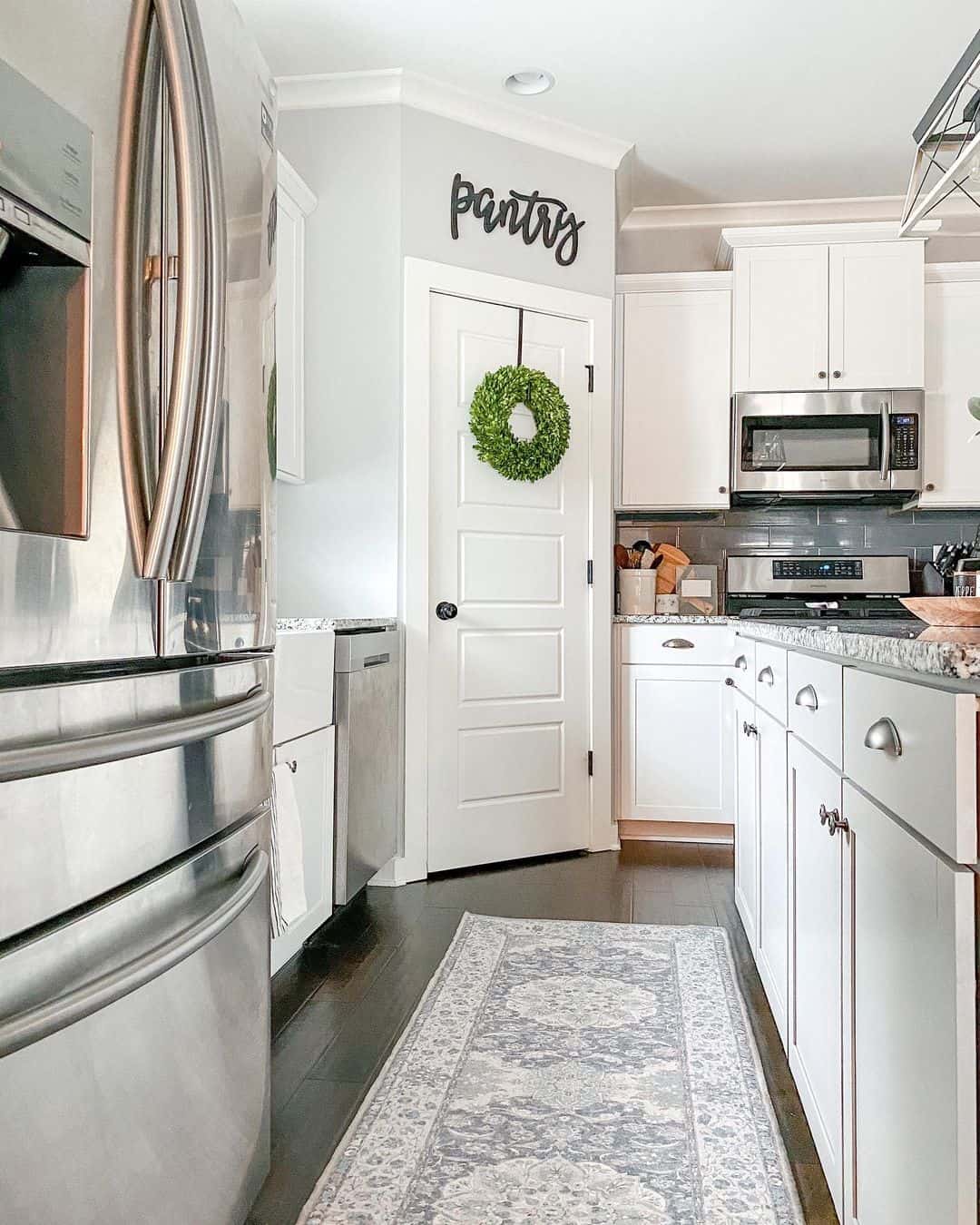 32 Farmhouse Pantry Doors to Inspire Your Next Project