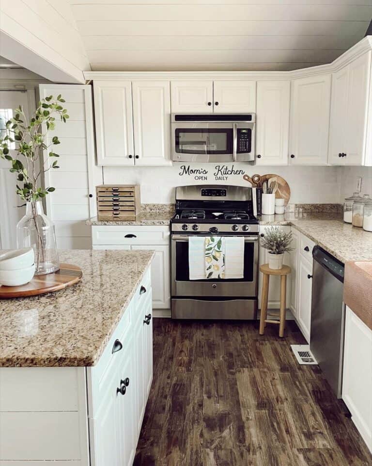 White Kitchen with Subtle Lemon Décor