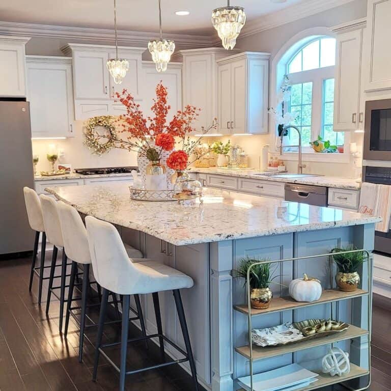 White Marbled Countertop on a Light Grey Island