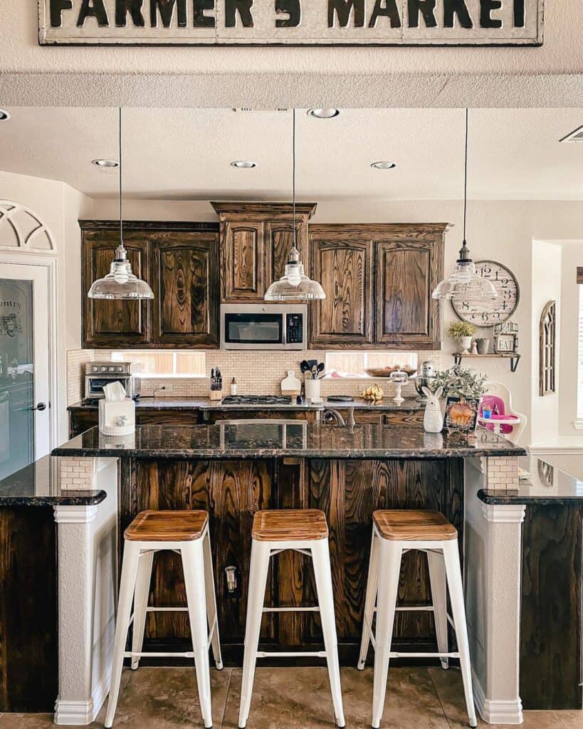 Wooden Kitchen Cabinets With Crown Molding on Top