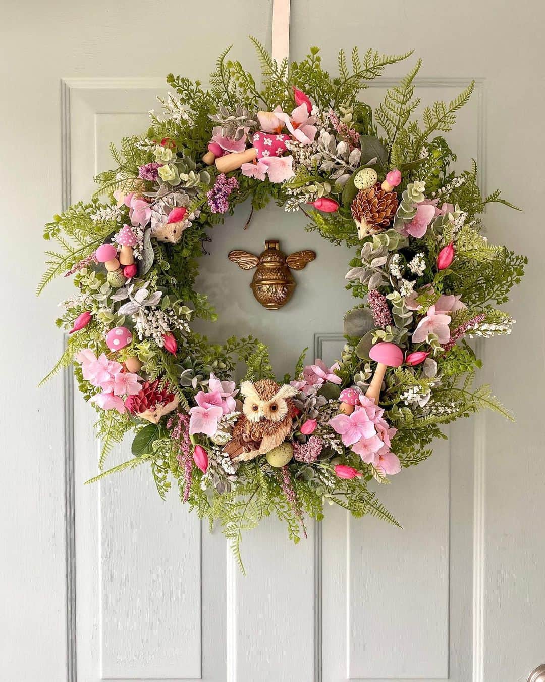 35 Floral Wreath Decor to Introduce Spring to Your Home