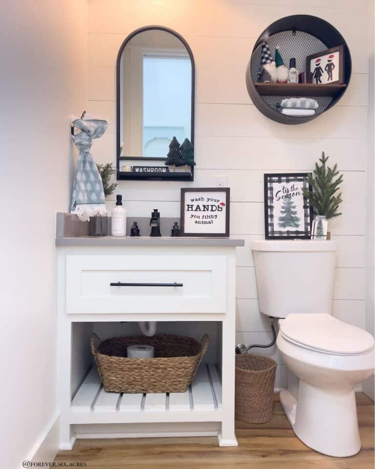 Bathroom Decor Signs in Compact Space