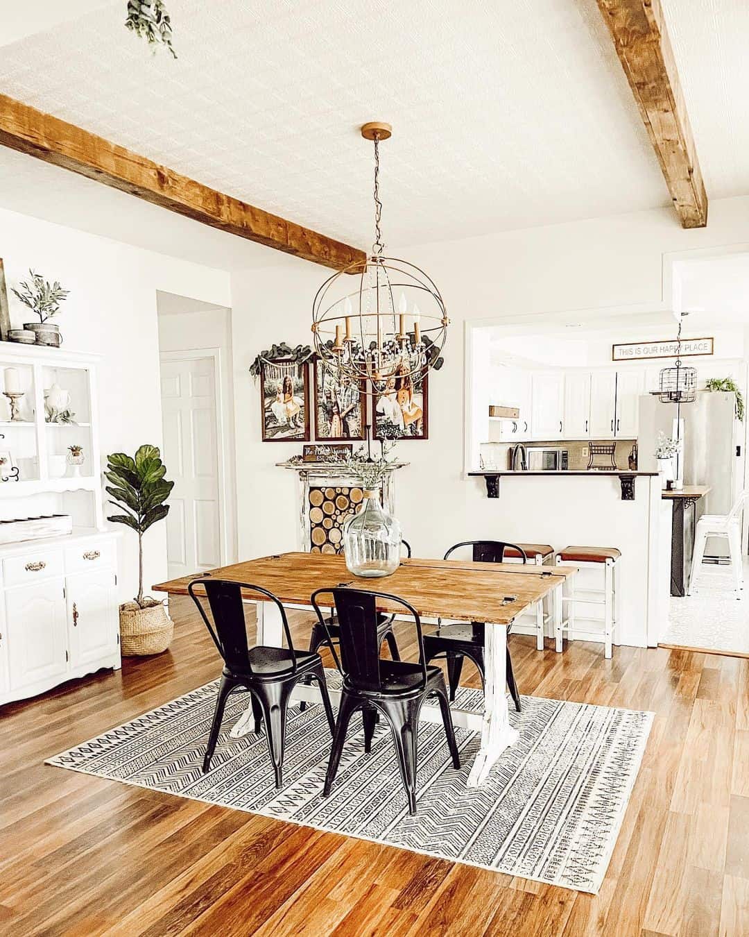 29 Black Dining Chairs for a Beautiful Farmhouse Dining Room
