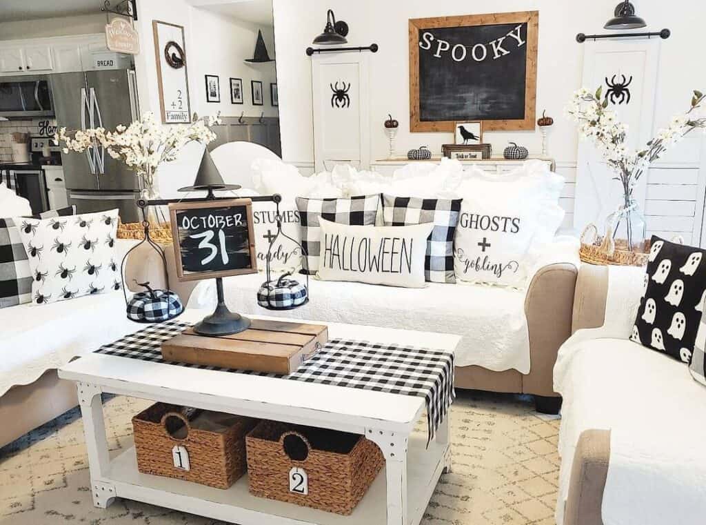 Black and White Centerpieces on a White Coffee Table