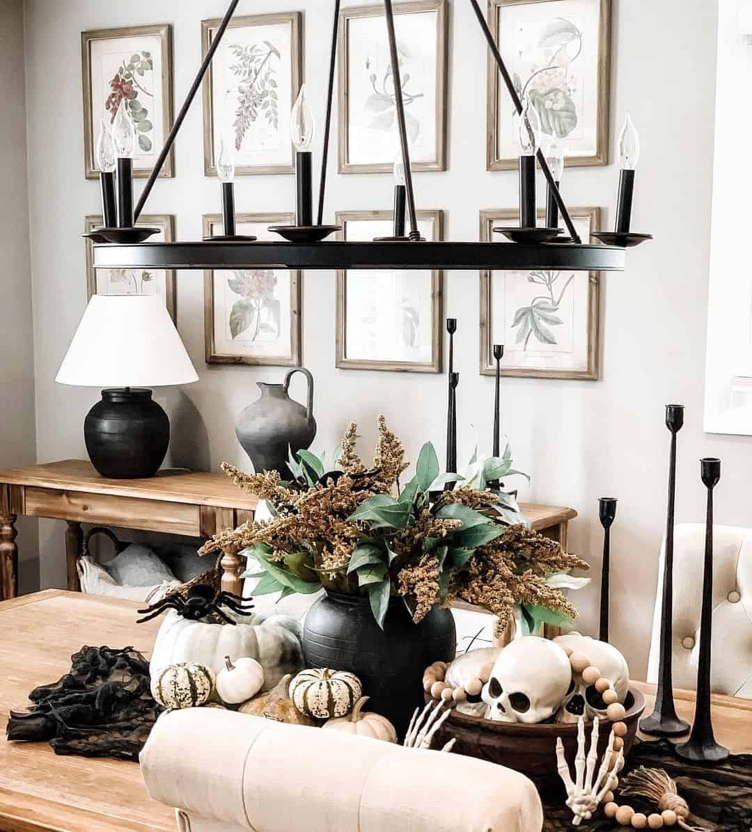 33 Brilliant Black and White Centerpieces to Decorate a Table