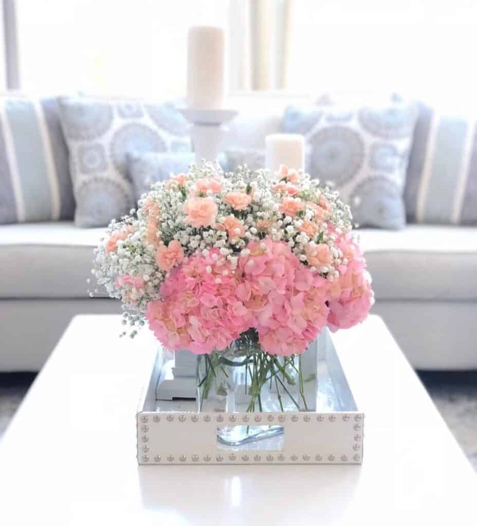 Centerpiece with Pink Flowers in Glass Vase