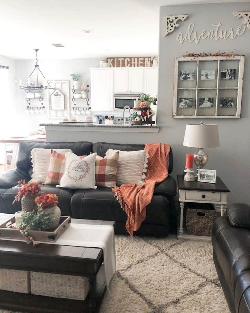 Fall-Inspired Living Room With Vintage Touches