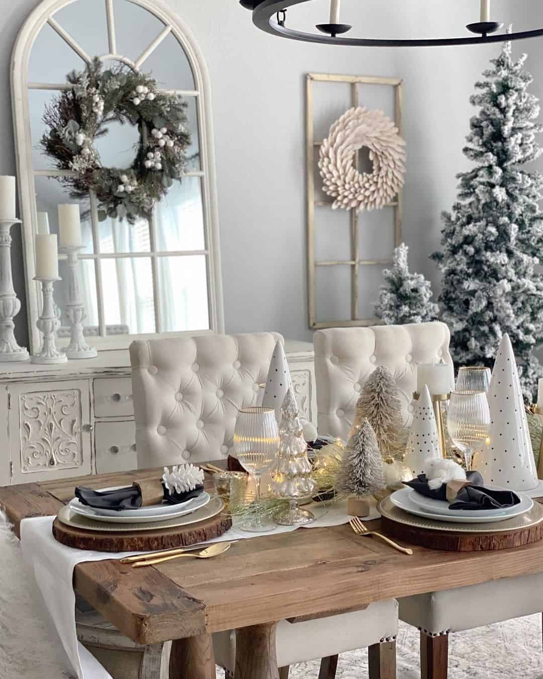 35-christmas-dining-table-decor-ideas-for-festive-cheer-at-home