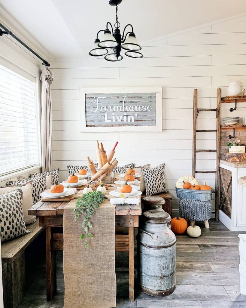 Farmhouse Dining Room with Rolling Pin and Pumpkin Centerpieces - Soul ...
