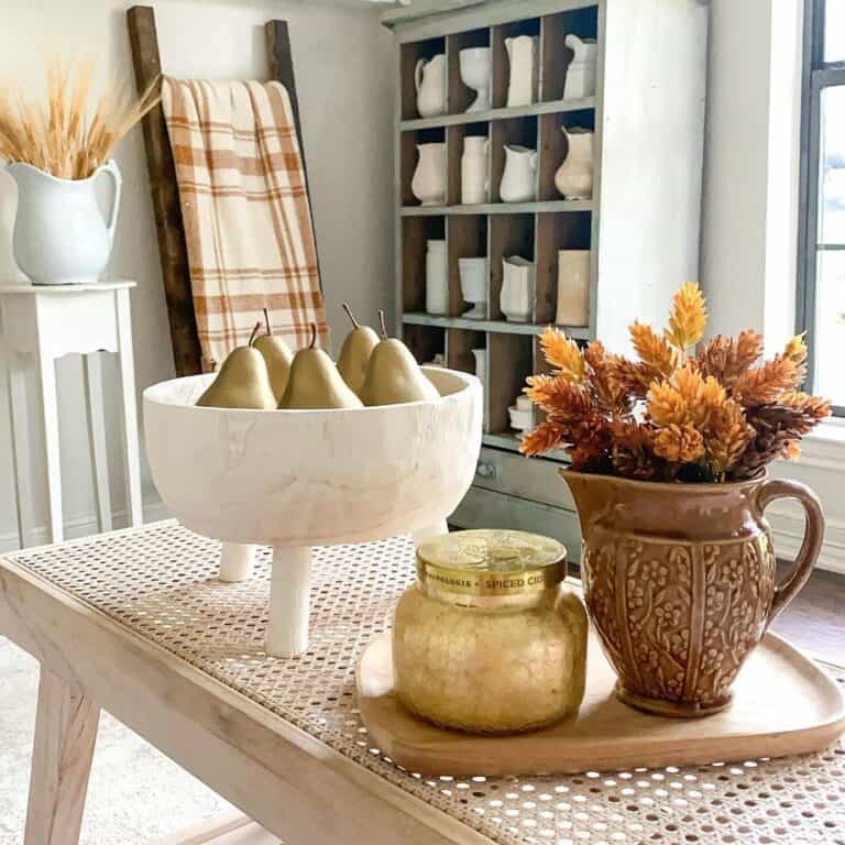 Farmhouse Kitchen With Fall Coffee Table Decor