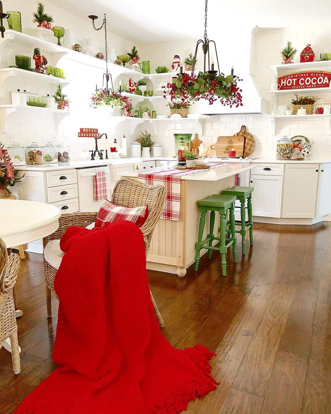 Green and Red Kitchen Accessories in a Festive Kitchen - Soul & Lane