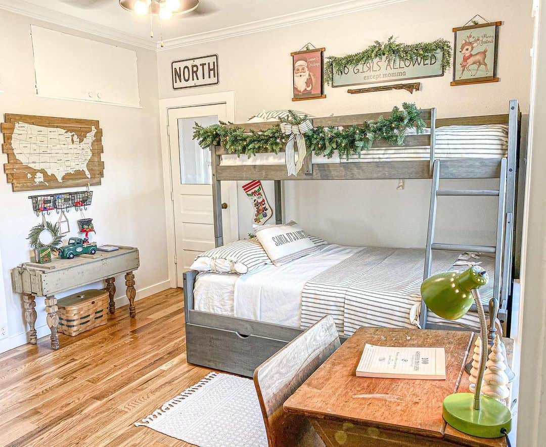 34 Farmhouse Desks for Even the Most Challenging Spaces