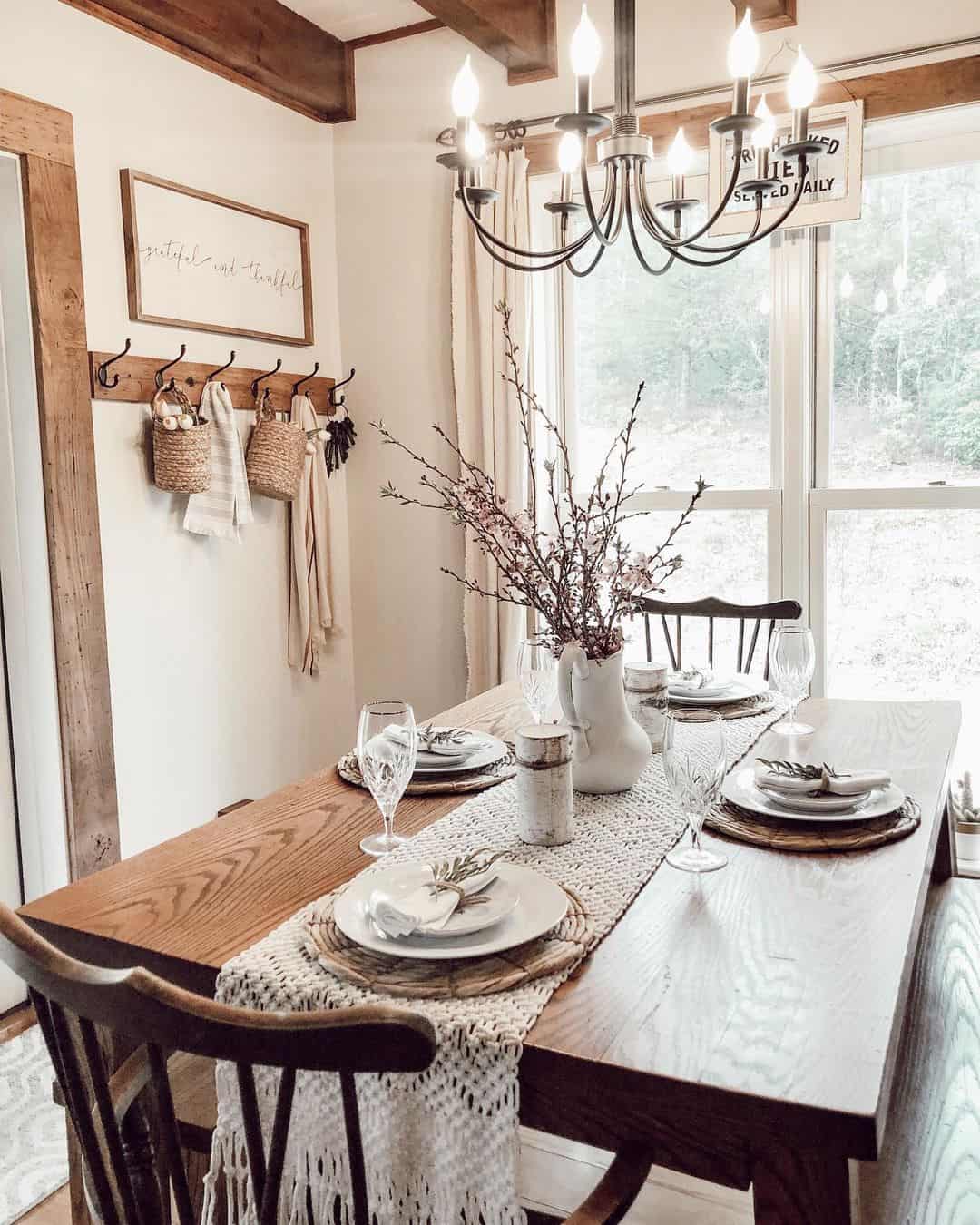 Macrame Breakfast Nook Table Runner - Soul & Lane