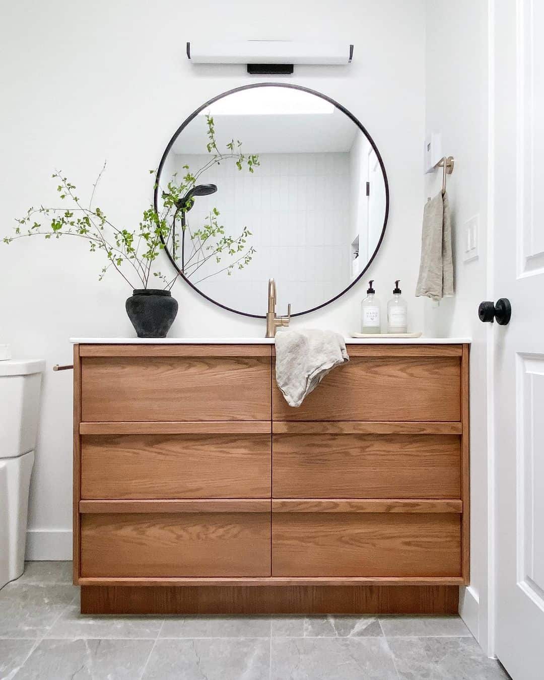 26 Natural Wood Bathroom Vanity Ideas for an Organic Look