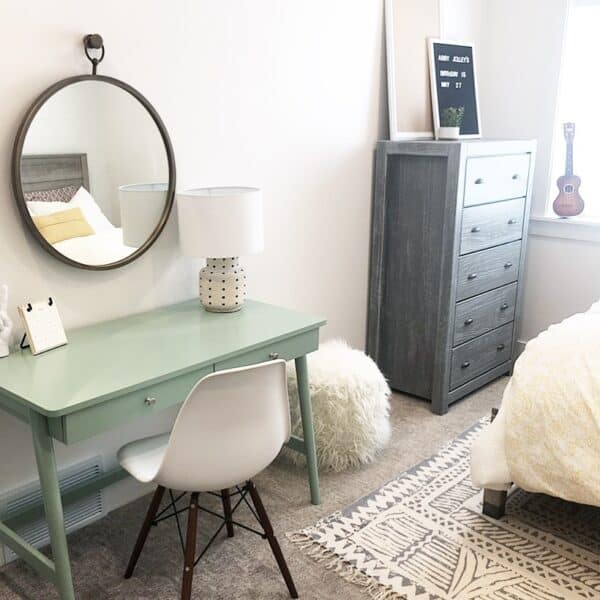 34 Farmhouse Desks for Even the Most Challenging Spaces