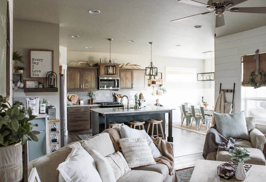 21 Small Kitchen Living Room Combo Ideas for a Cohesive Flow