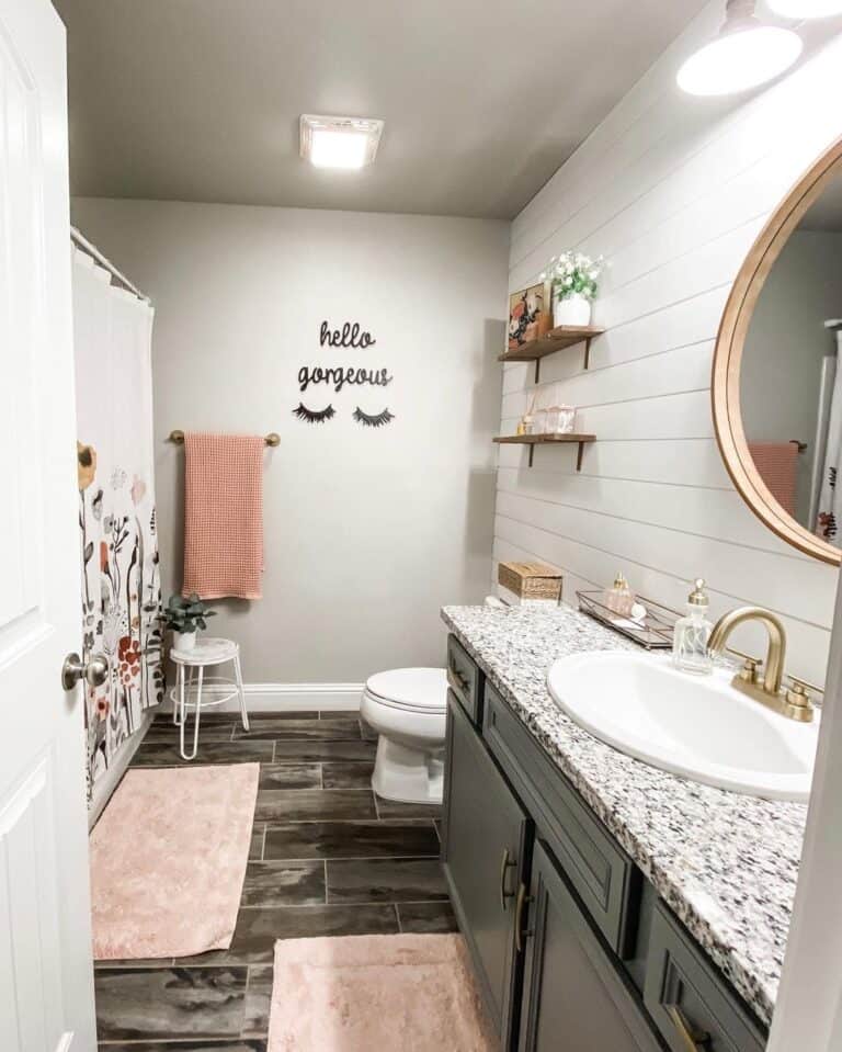 Pink Bathroom Décor Paired with Dark Elements
