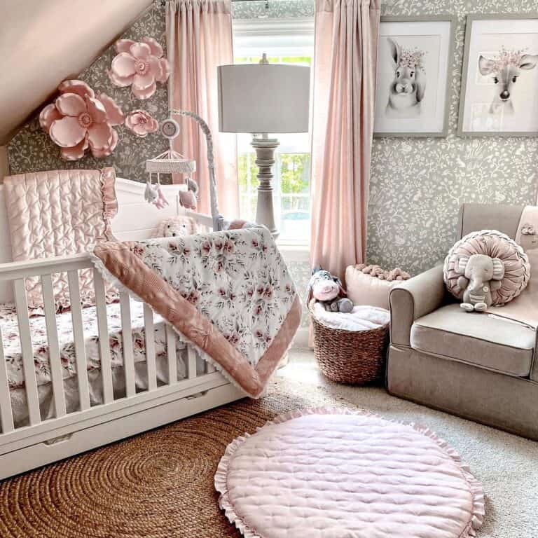 Pink and White Nursery Décor Ideas
